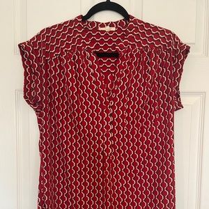 Patterned short-sleeve blouse
